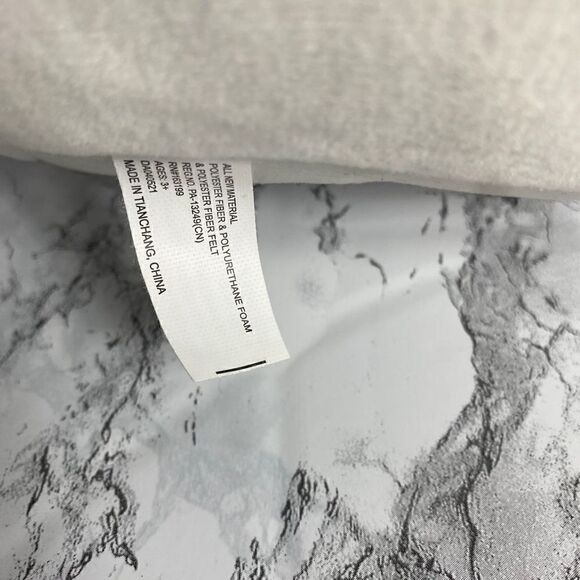 Piggy in Yummy Noodles Box Plush - Picture 3 of 3